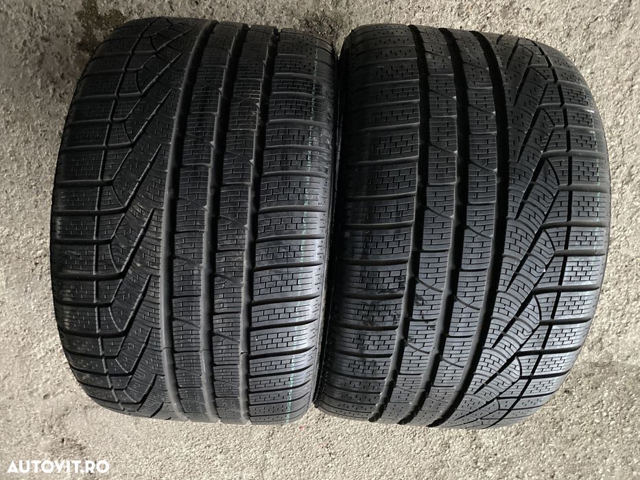 Vand 2 anvelope 295/30/19 pirelli de iarnă ca noi - 2