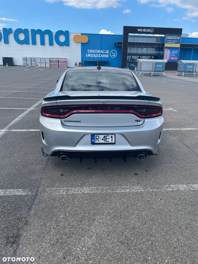 Dodge Charger 5.7 R/T - 8