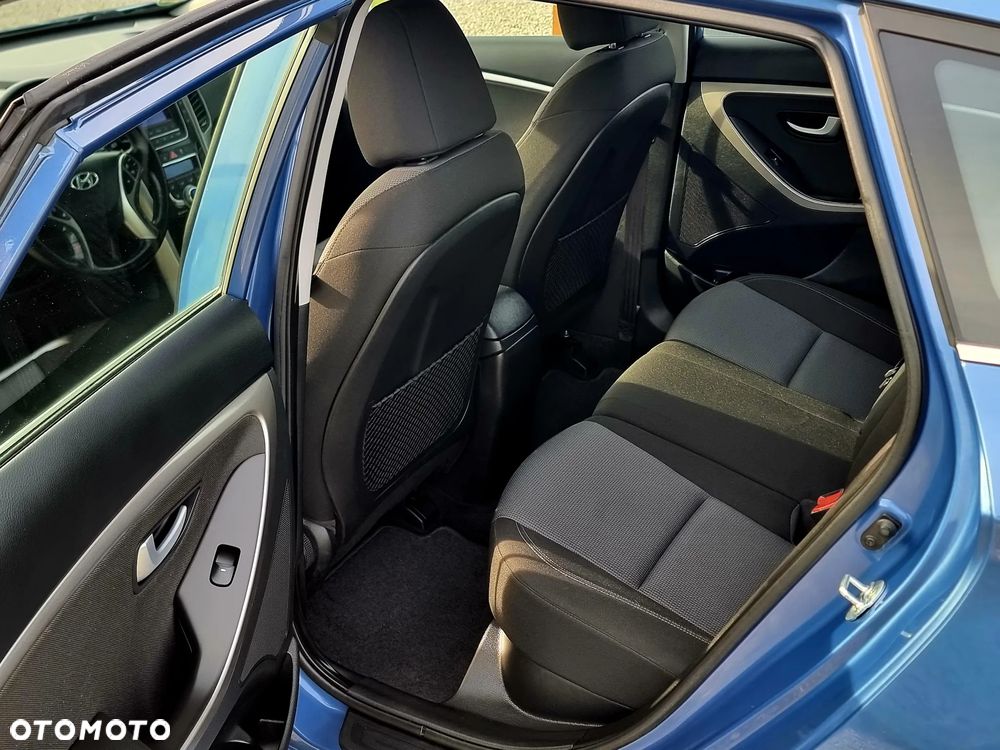 Hyundai i30 Kombi 1.6 GDi DCT Style - 14