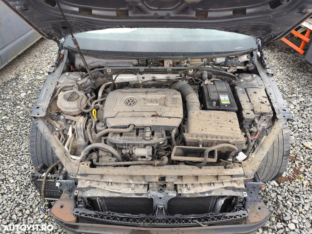 Volkswagen Golf - 11