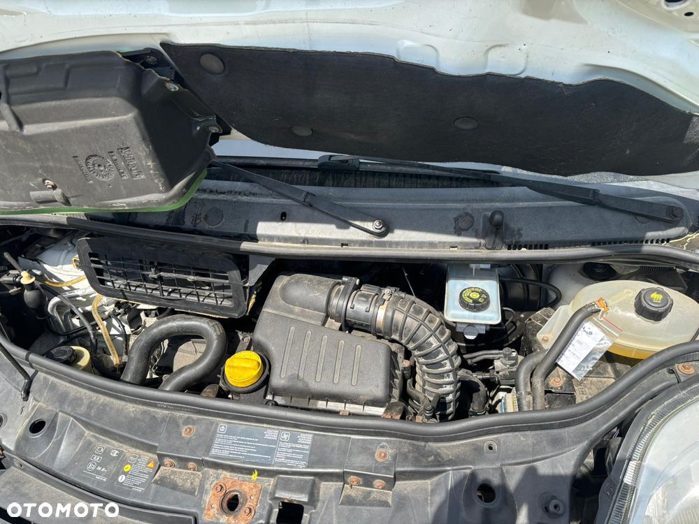 Renault Trafic - 19