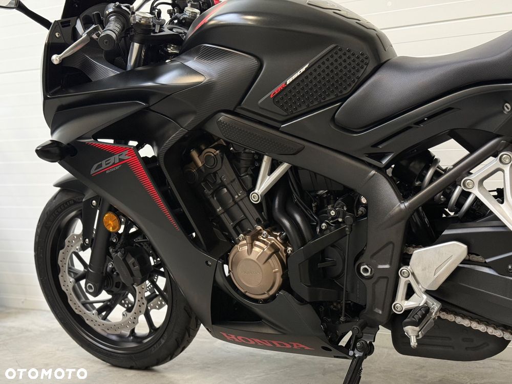 Honda CBR - 33