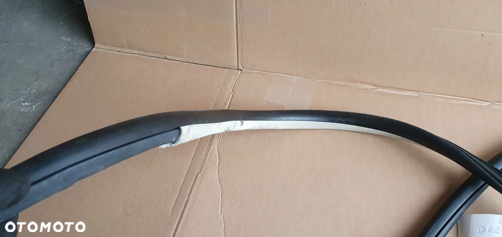 Uszczelka drzwi lewy przód przednia lewa Skoda Superb I 3B0867365L - 2