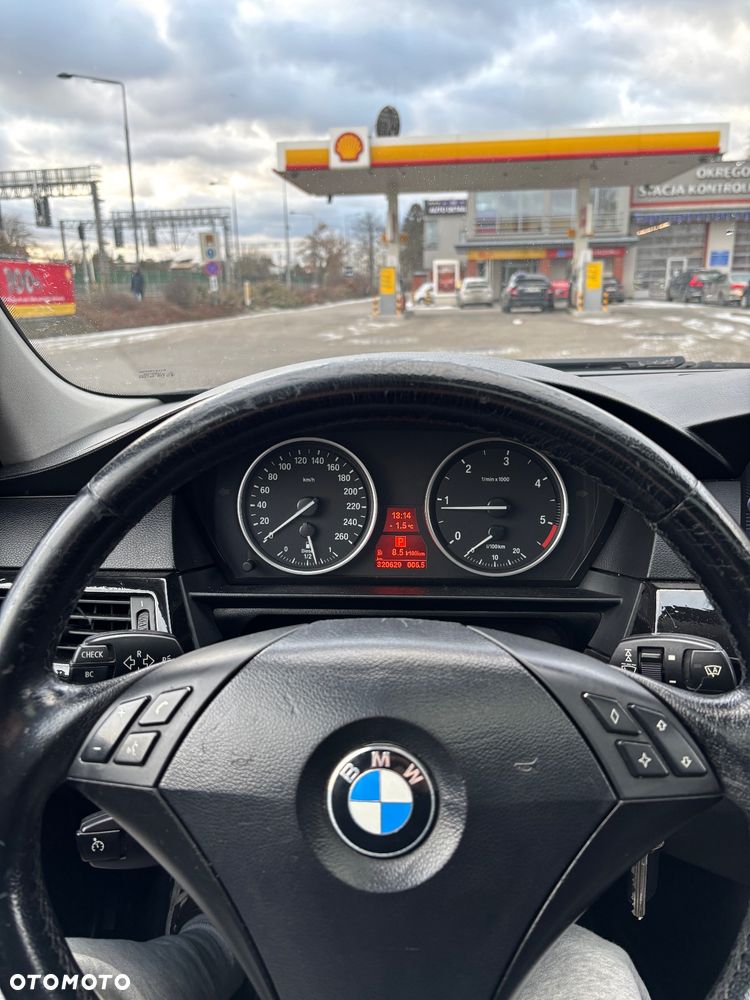 BMW Seria 5 520d - 15
