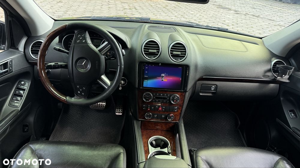 Mercedes-Benz GL - 7