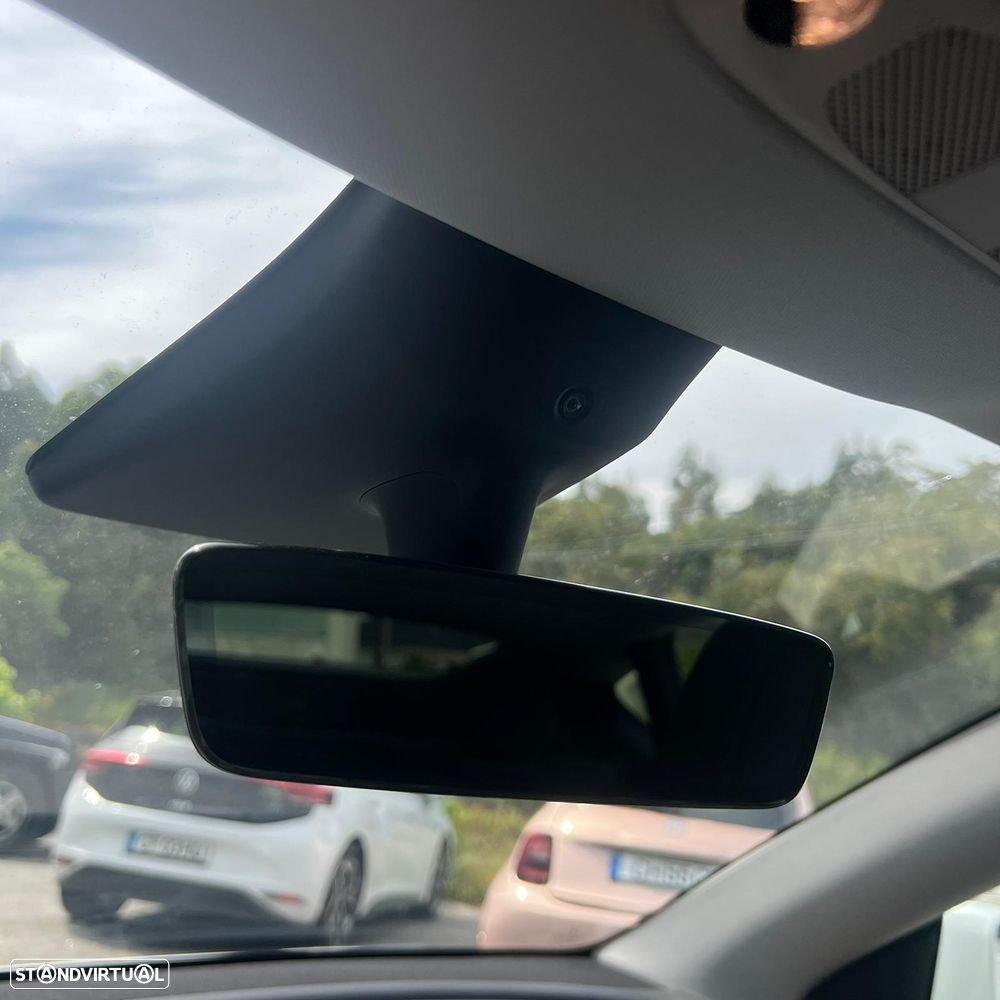 Tesla Model Y Long Range Dual Motor AWD - 21