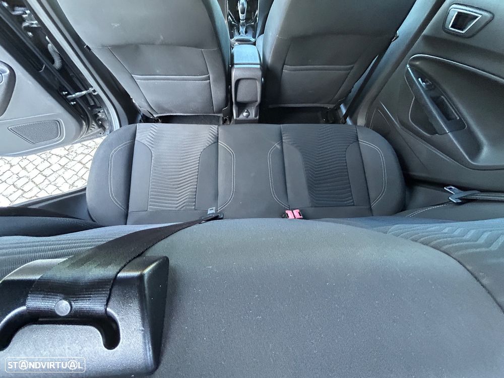 Ford Fiesta 1.0 T EcoBoost Titanium PowerShift - 19