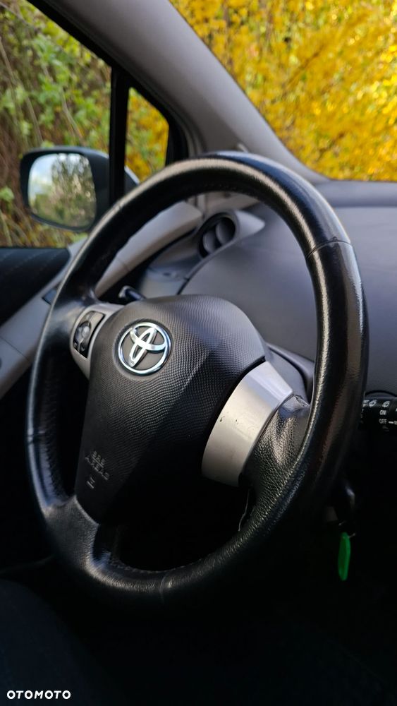 Toyota Yaris 1.3 VVT-i Sol - 20