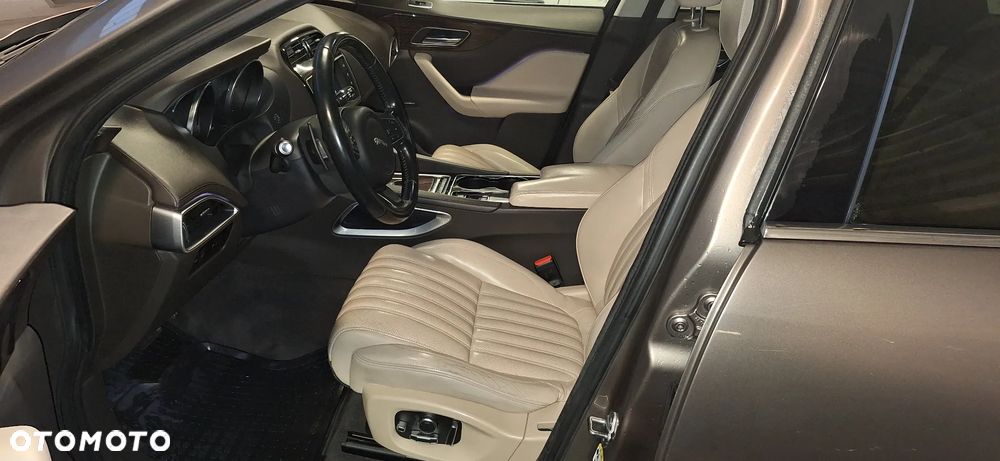Jaguar F-Pace 35t AWD Portfolio - 6