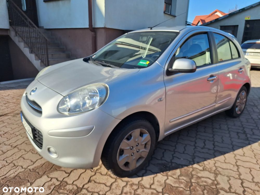 Nissan Micra 1.2 Bild der Frau - 1