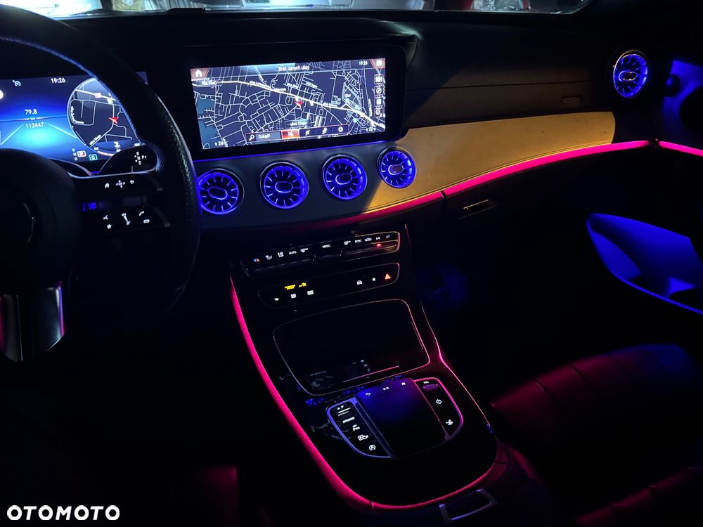 Mercedes-Benz Klasa E 220 d 4Matic Coupe 9G-TRONIC AMG Line - 13