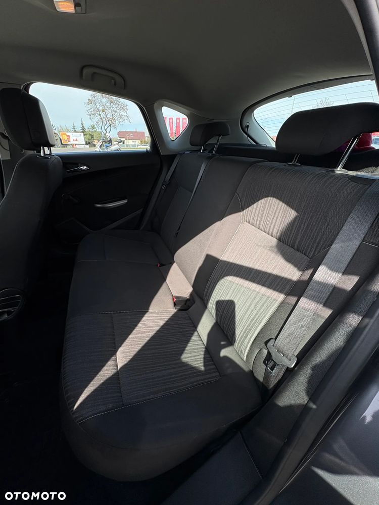 Opel Astra 1.6 Active - 22