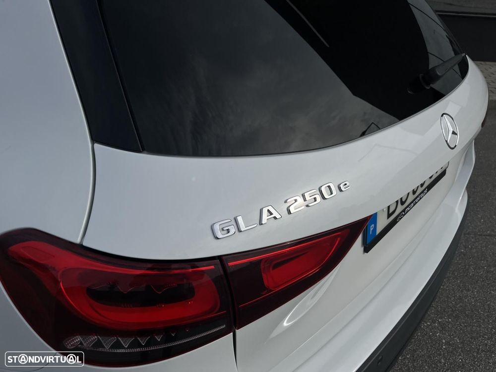 Mercedes-Benz GLA 250 e AMG Line - 19