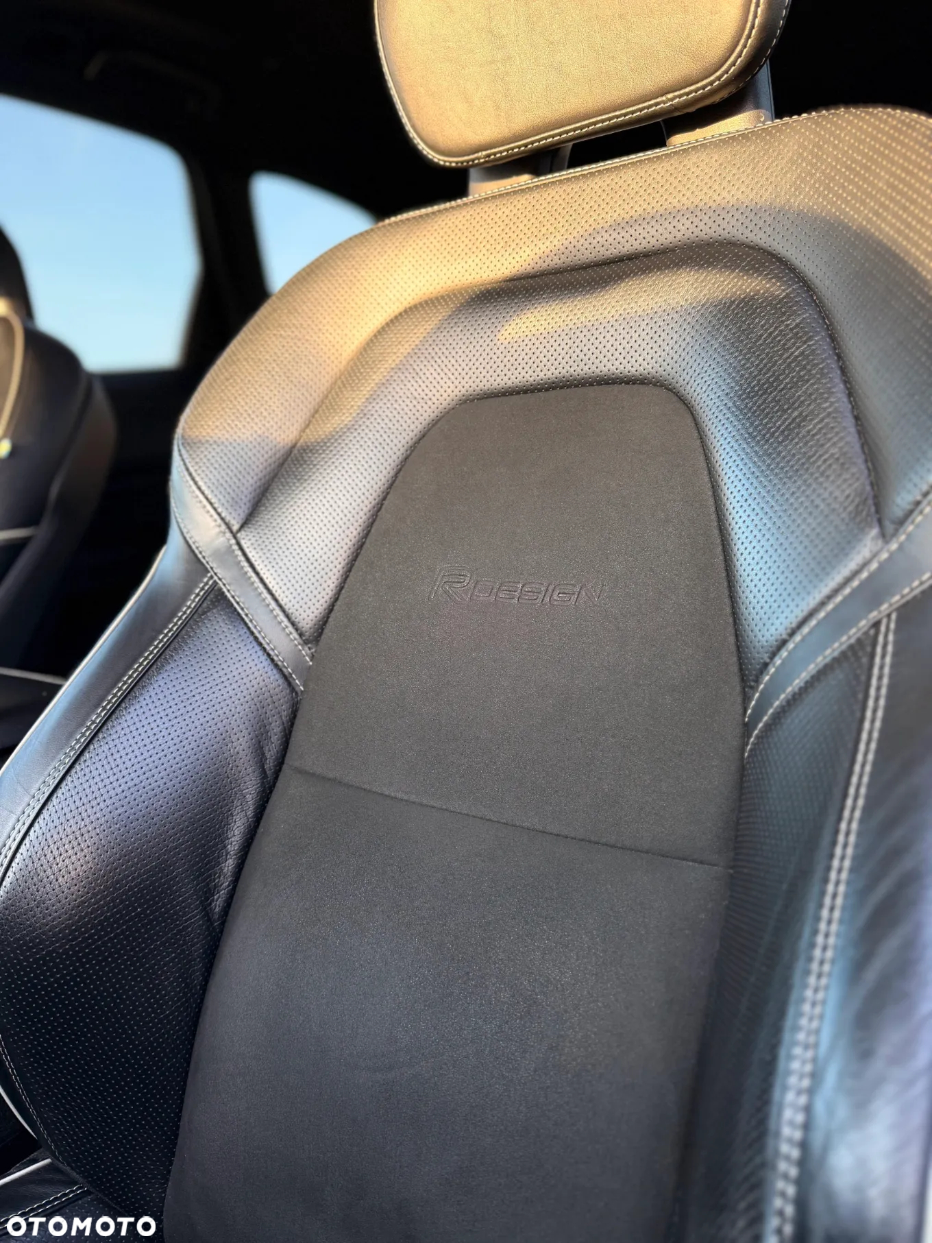 Volvo XC 60 T6 AWD R-Design - 23