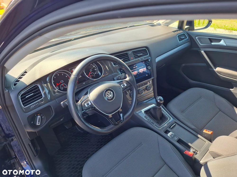 Volkswagen Golf 1.5 TSI BMT Comfortline - 18