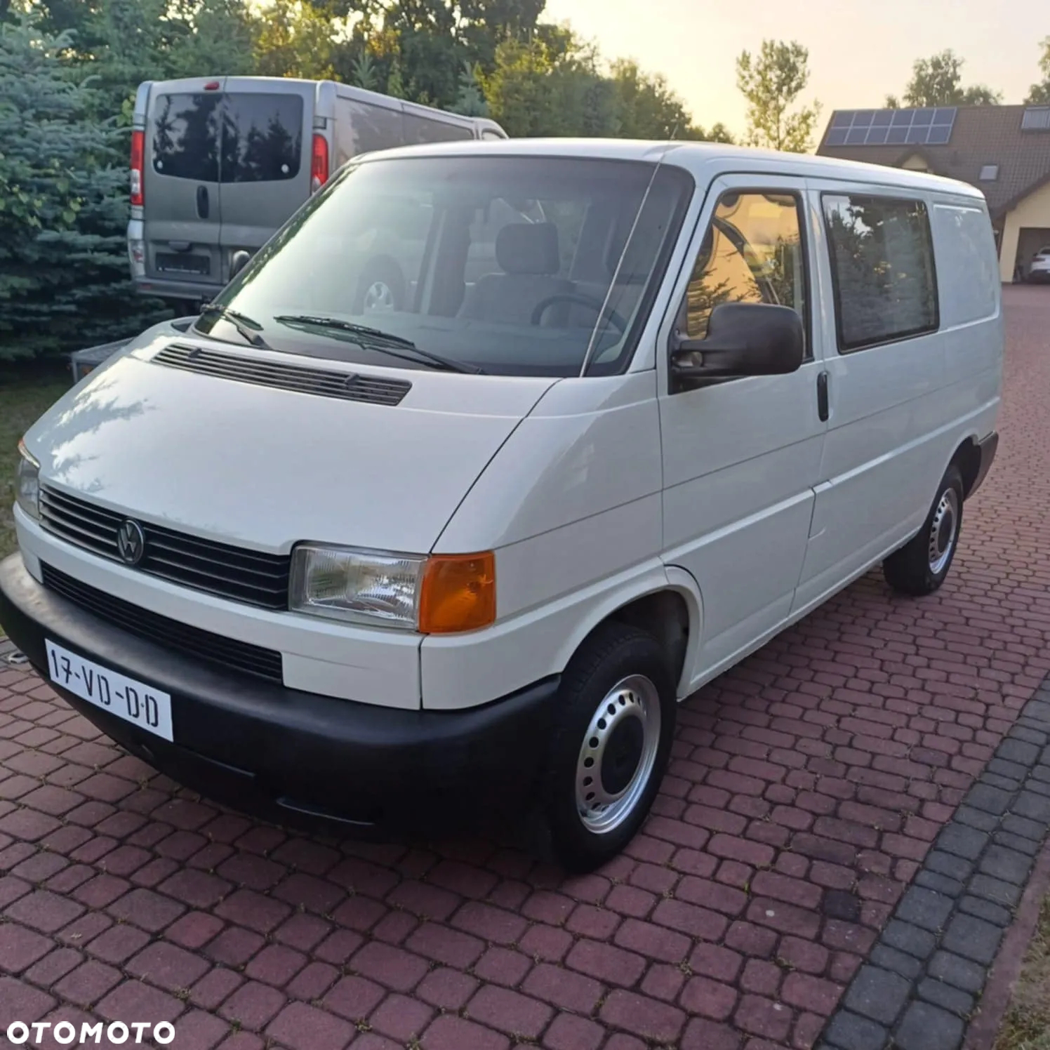 Volkswagen Transporter - 2