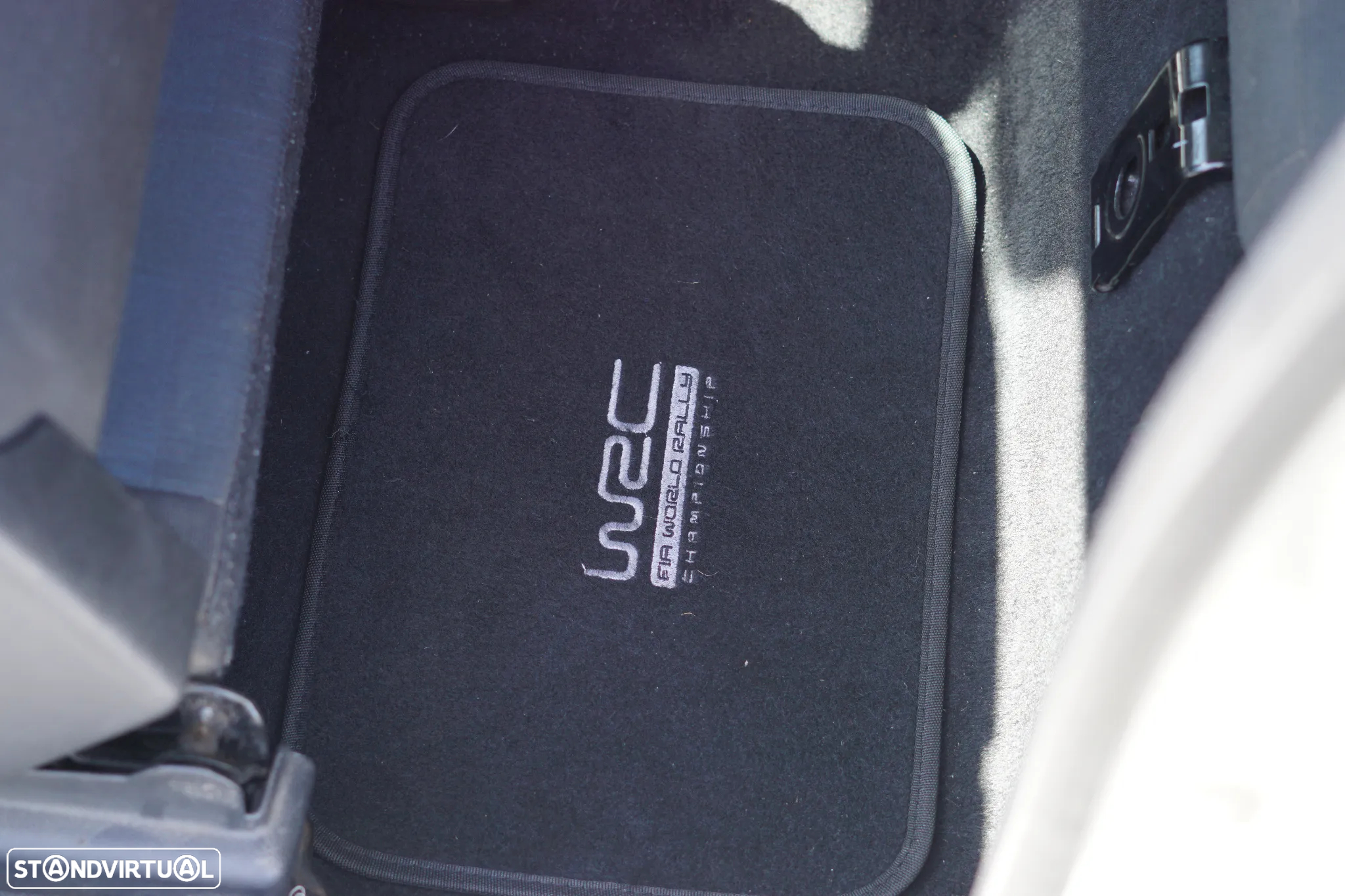 Ford Fiesta - 12