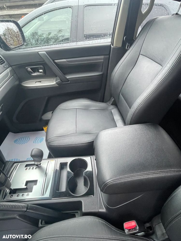 Mitsubishi Pajero - 7