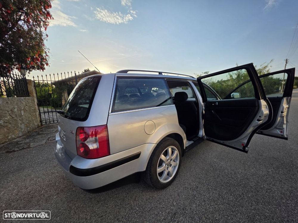 VW Passat Variant 1.9 TDi Confortline - 9