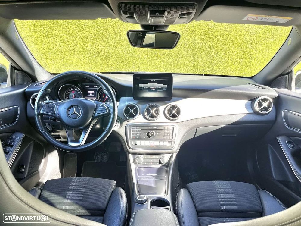 Mercedes-Benz CLA 200 d Shooting Brake AMG Line Aut. - 11
