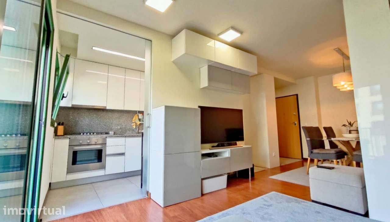 Venda de Apartamento T2 com terraço, no centro da cidade, Póvoa de V - Grande imagem: 2/19