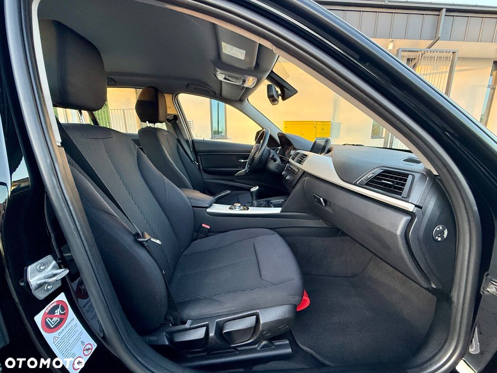 BMW Seria 3 316d - 22