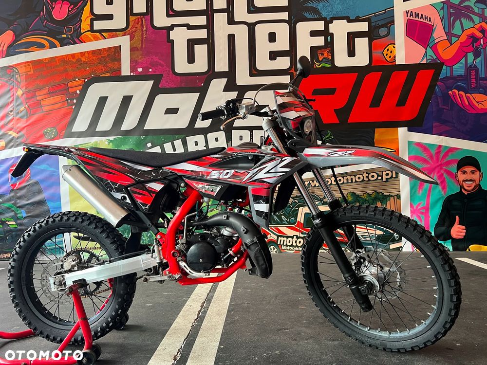 Yamaha WR - 13