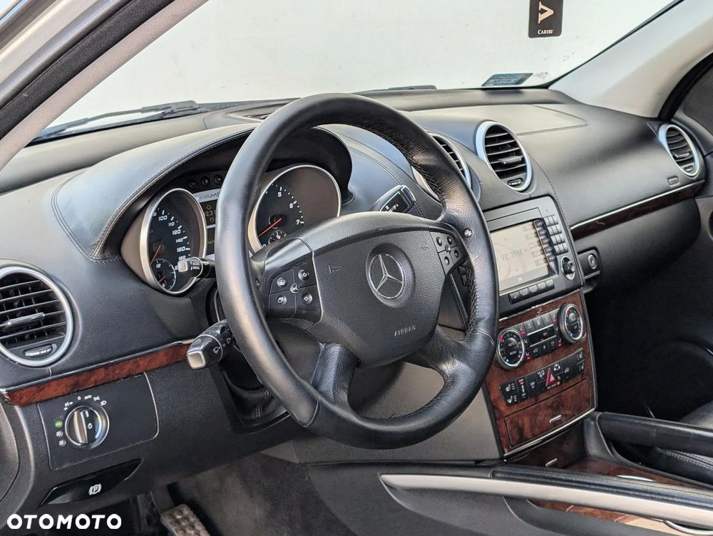 Mercedes-Benz ML 63 AMG 4Matic 7G-TRONIC - 13