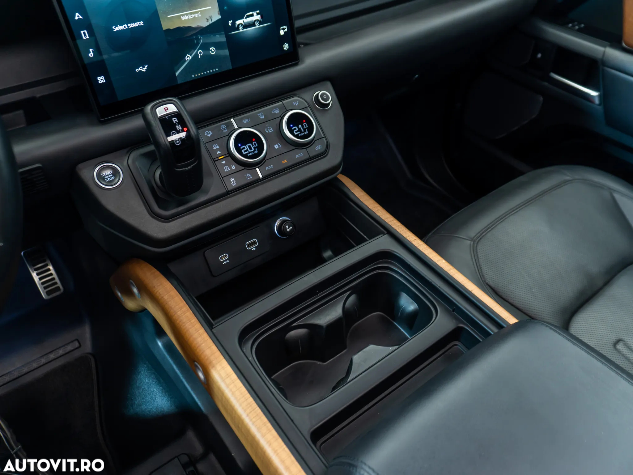 Land Rover Defender 90 3.0 P400 MHEV - 34