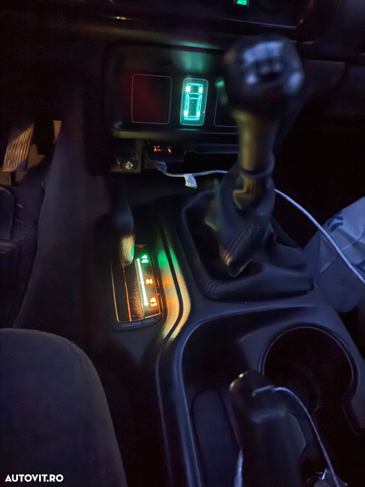 Jeep Grand Cherokee - 16