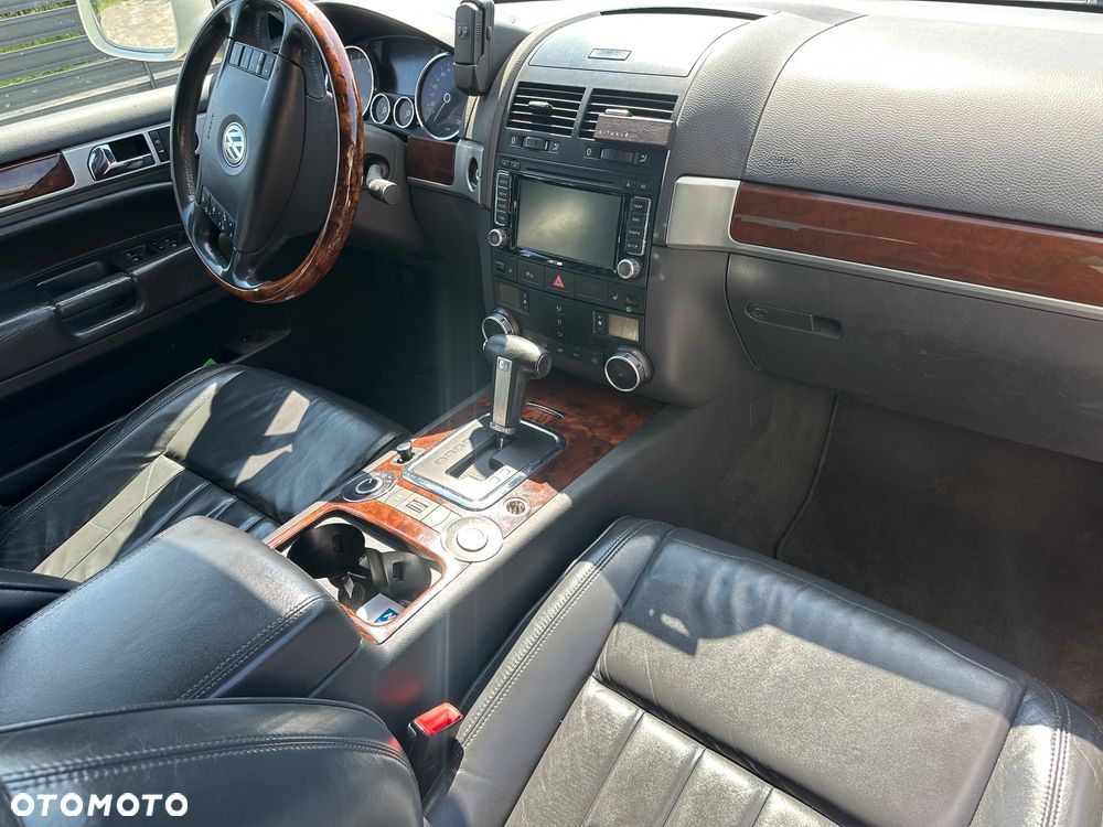 Volkswagen Touareg - 21