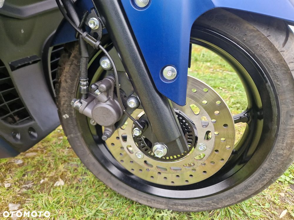 Yamaha NMAX - 11