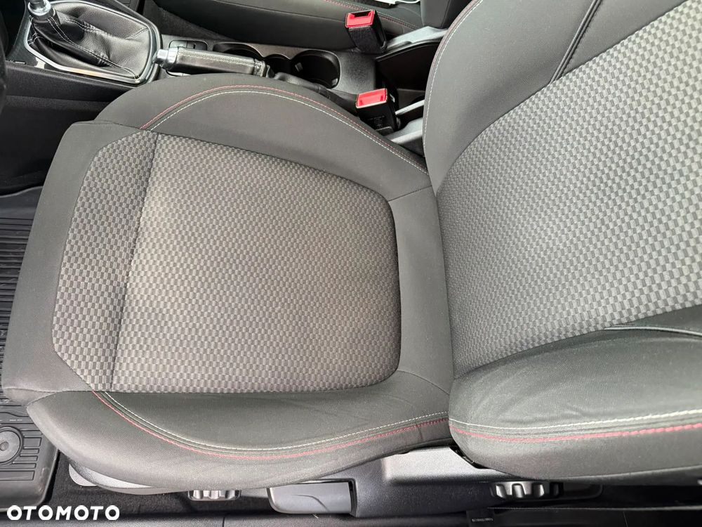 Ford Fiesta 1.0 EcoBoost S&S ST-LINE - 8