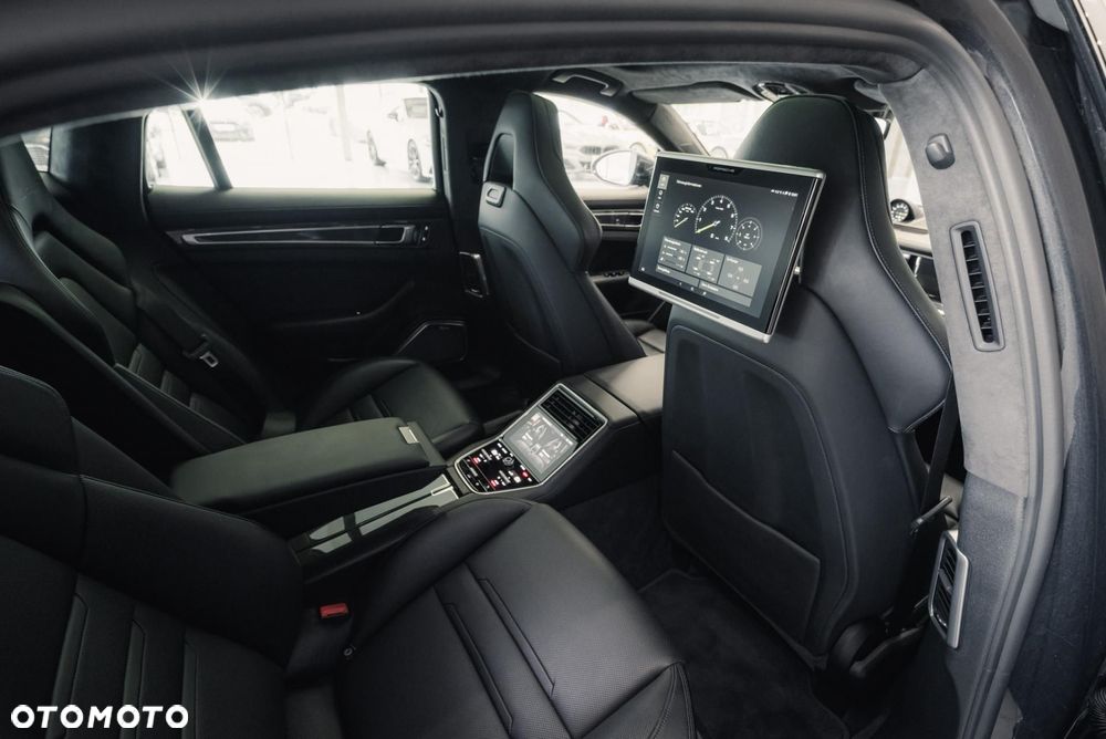 Porsche Panamera - 24