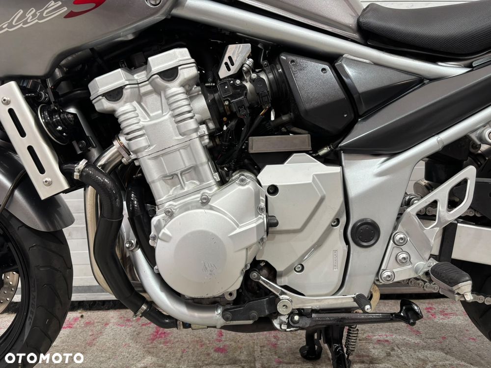 Suzuki Bandit - 22