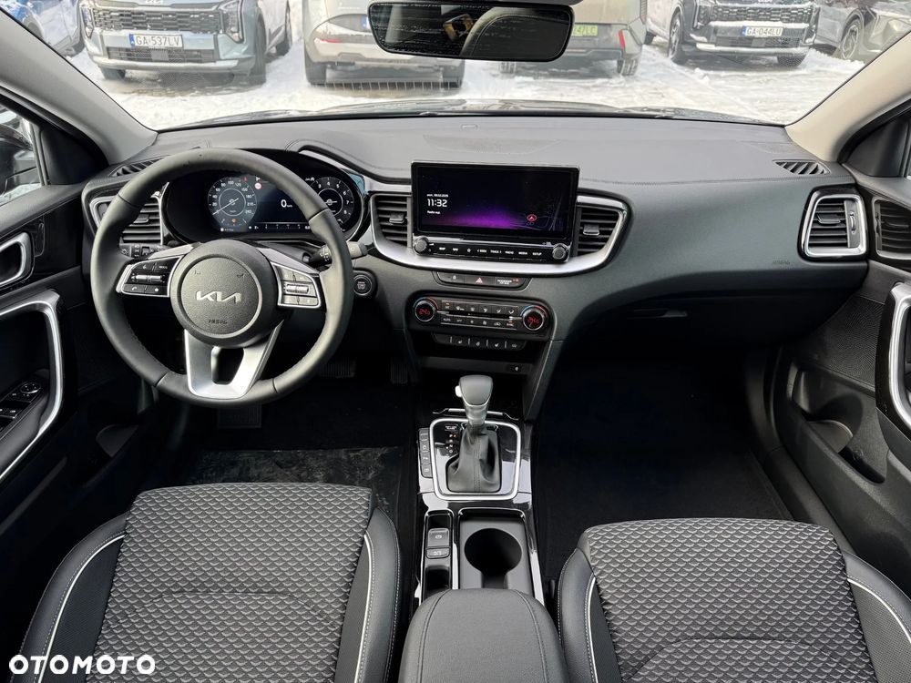 Kia XCeed 1.6 T-GDI Business Line DCT - 23