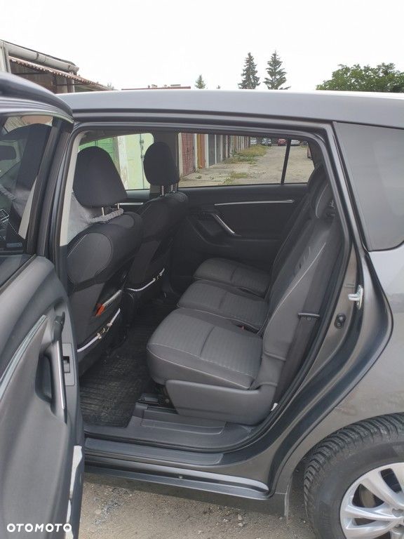Toyota Verso 1.8 Premium EU6 - 11
