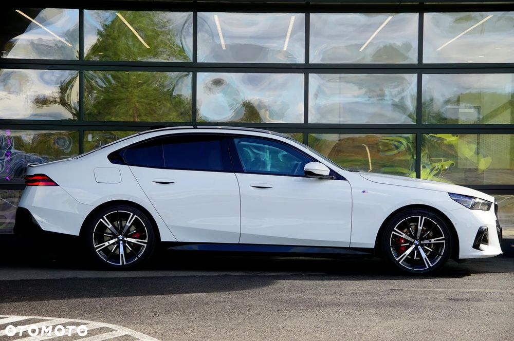BMW Seria 5 520d xDrive mHEV M Sport - 5