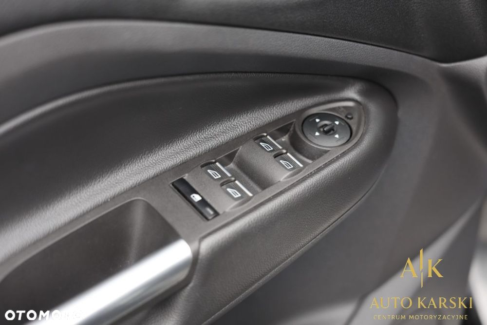 Ford Kuga - 27