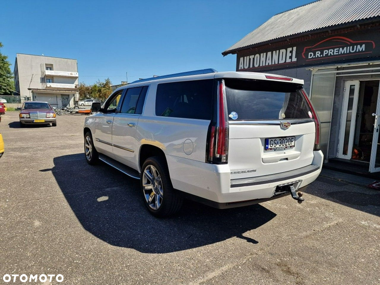 Cadillac Escalade - 5