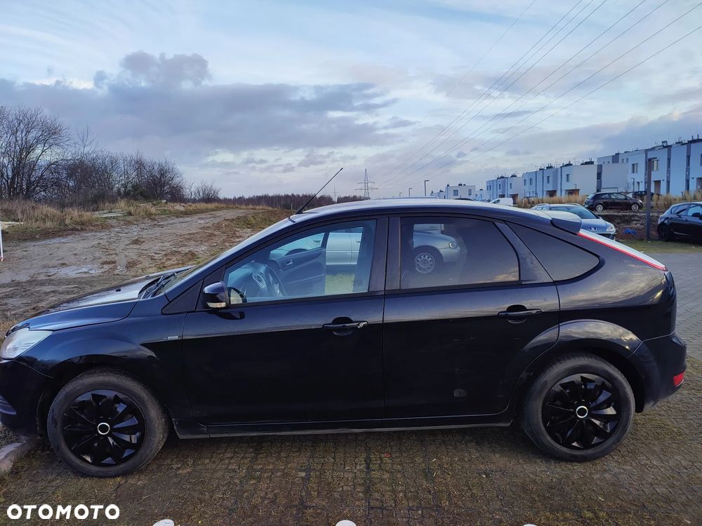 Ford Focus 1.6 Trend EU5 - 1