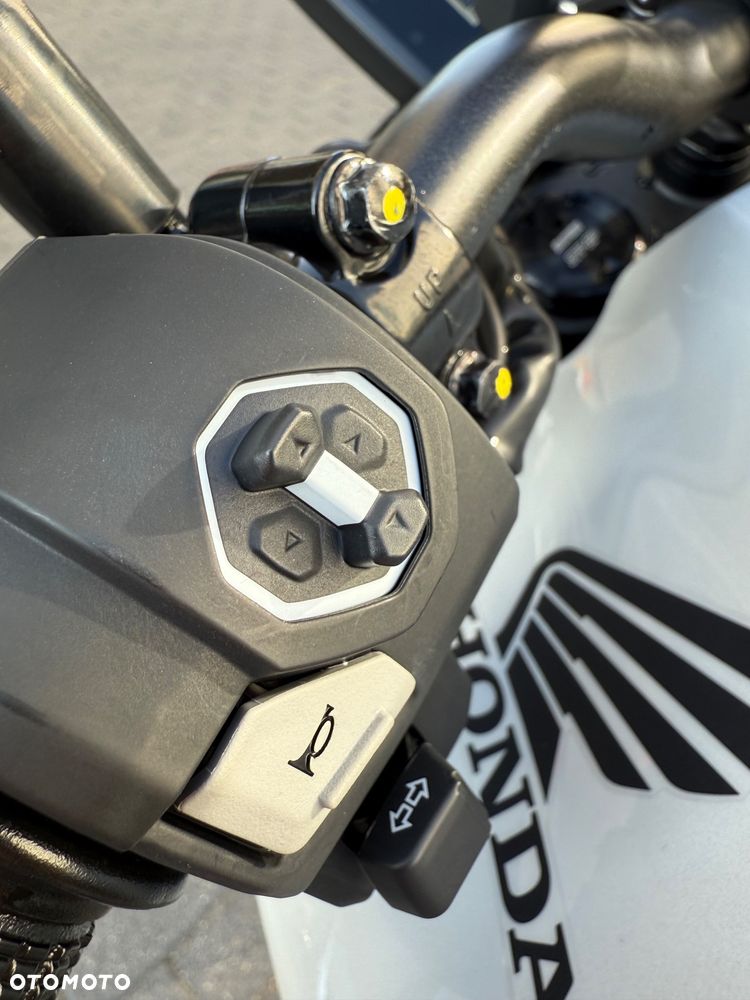 Honda CB - 23