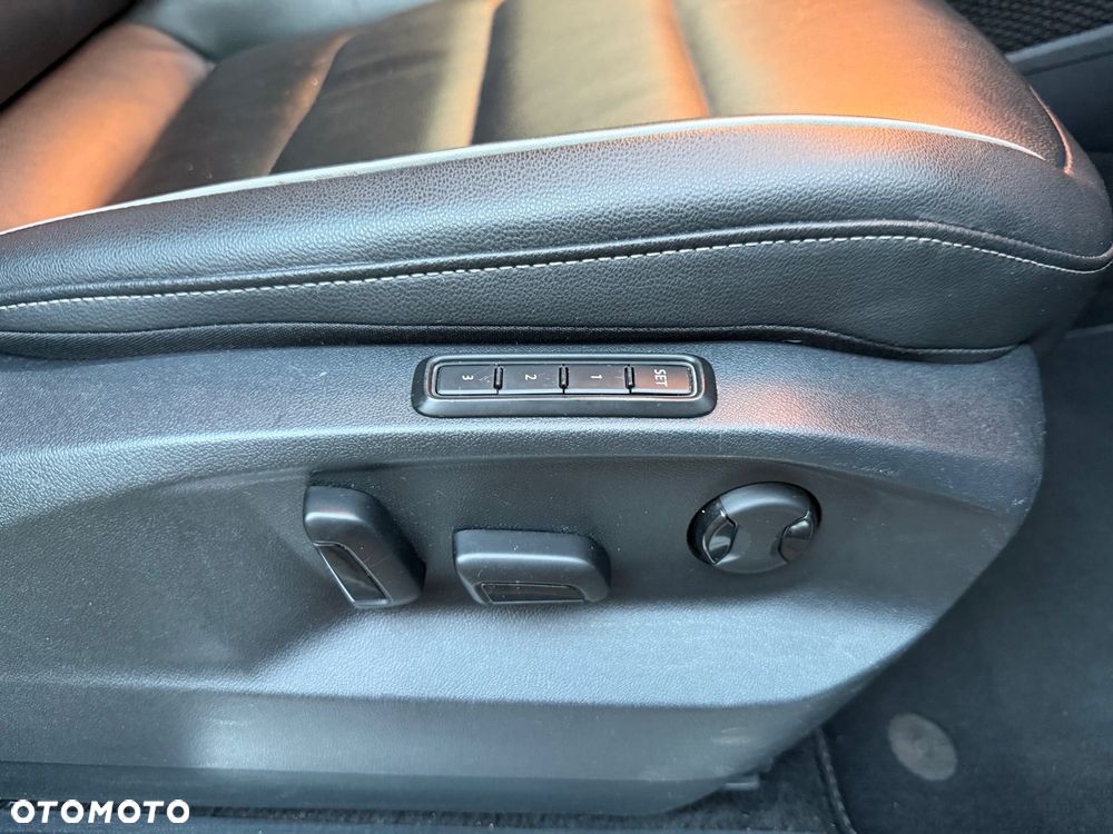 Volkswagen Tiguan 2.0 TSI BMT 4Mot Highline DSG - 24