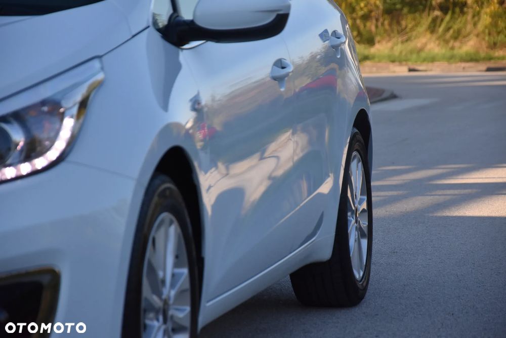 Kia Ceed 1.4 CVVT Dream-Team Edition - 17