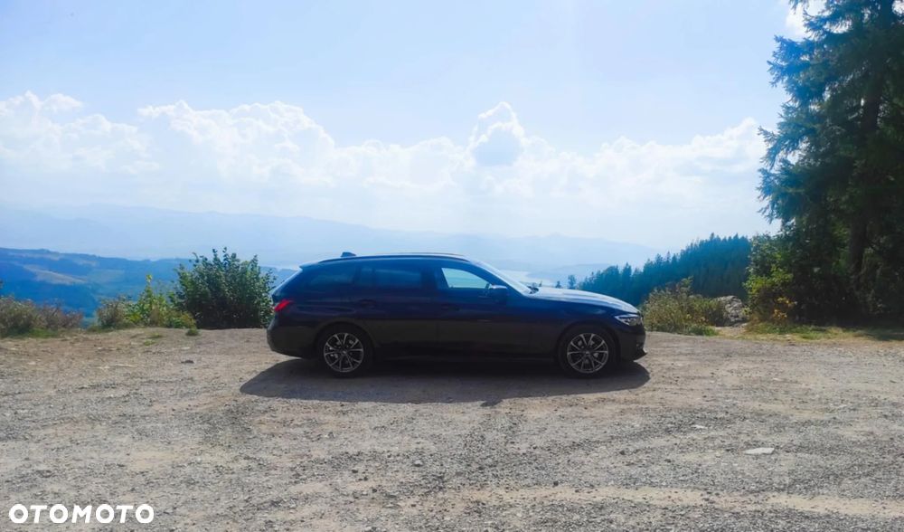 BMW Seria 3 318d Touring Advantage - 10
