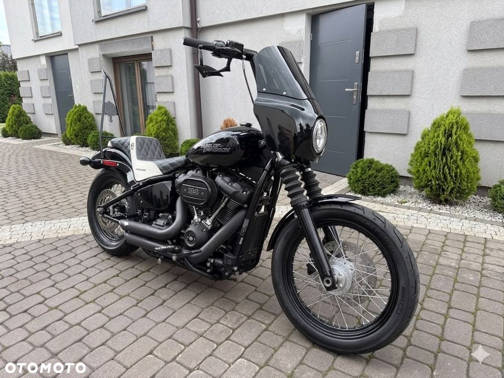 Harley-Davidson Dyna Street Bob - 10