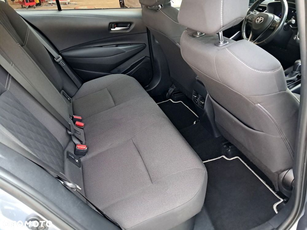 Toyota Corolla 1.8 Hybrid Comfort - 12