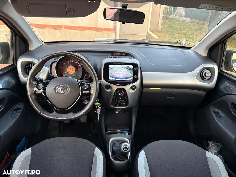 Toyota Aygo 1.0 X - play - 6