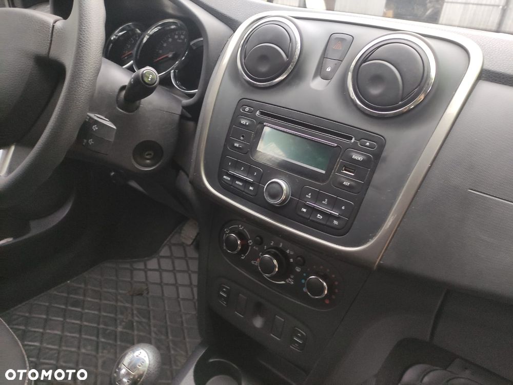 Dacia Sandero TCe 90 (S&S) Comfort - 4