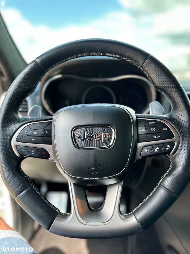 Jeep Grand Cherokee - 8